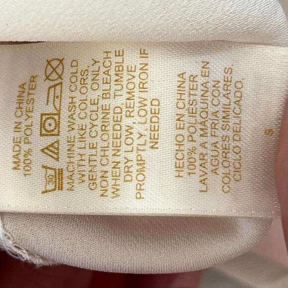 Kate Spade New York roses satin women’s pajama shorts and top set - Picture 9 of 9